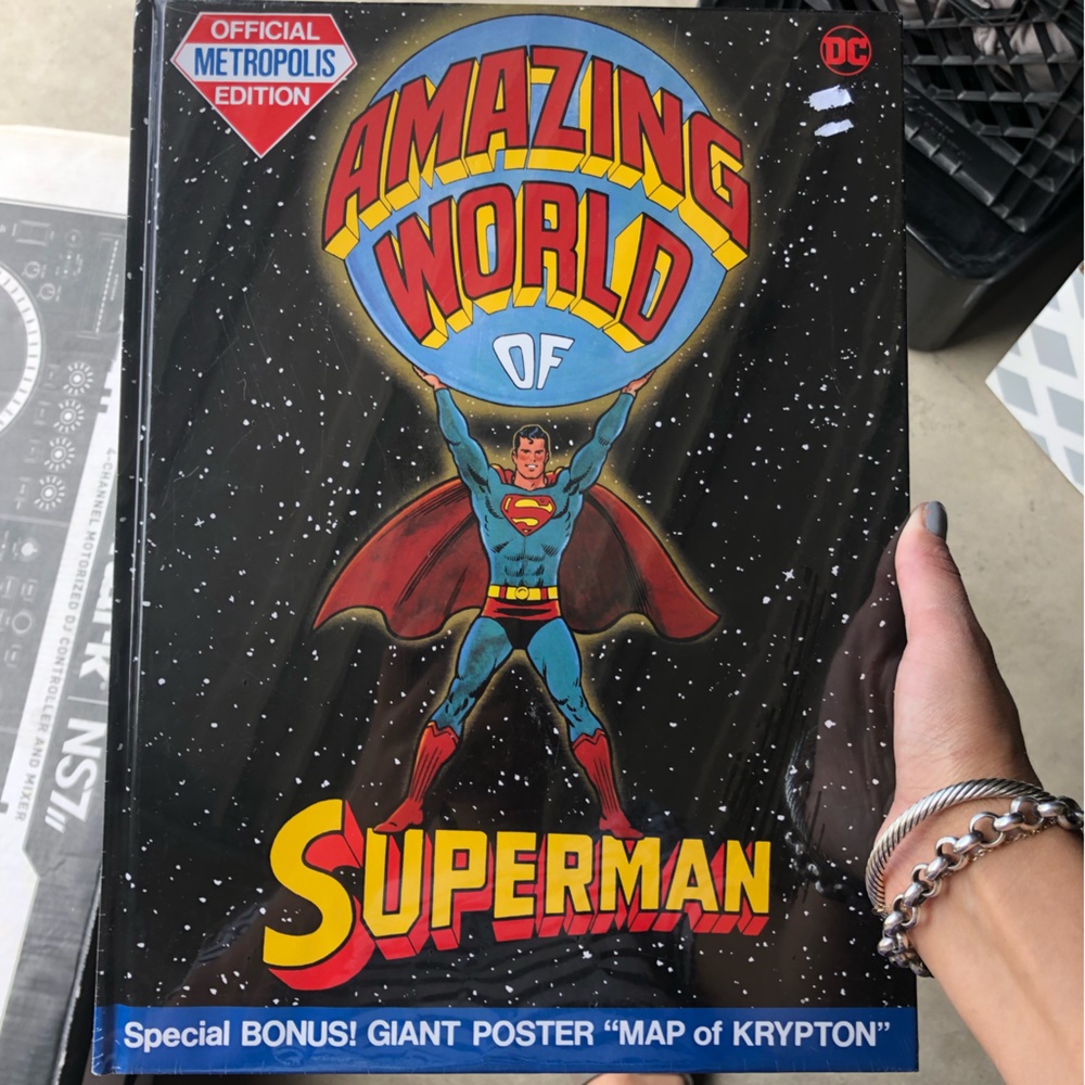 NWT Amazing World of Superman book